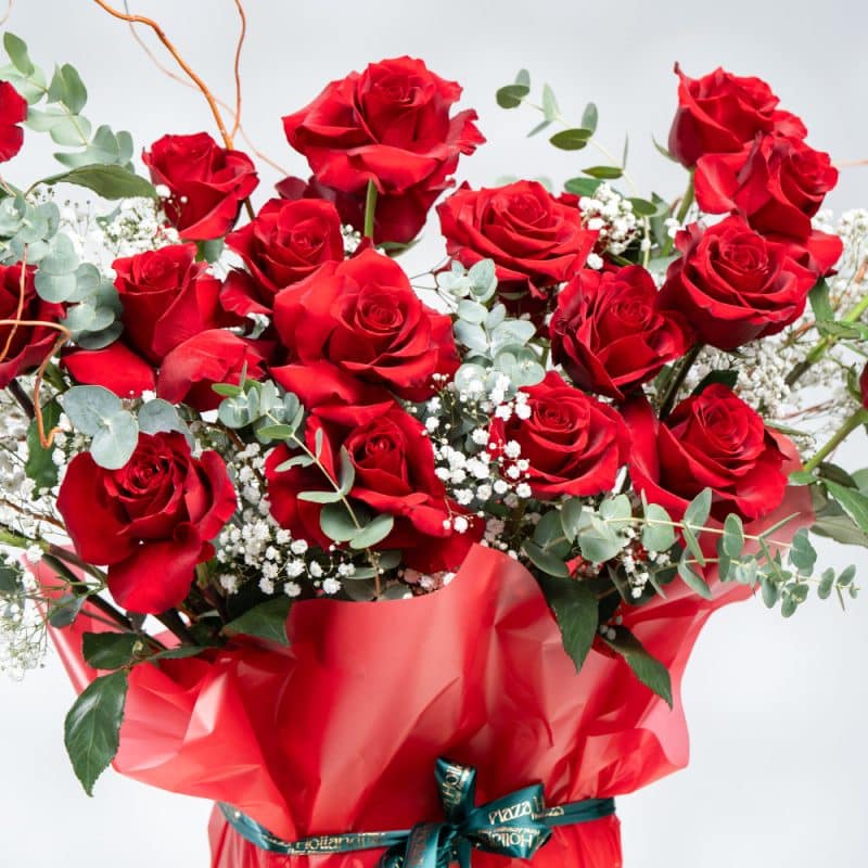 Scarlet Elegance: Red Roses, Gypsophila & Eucalyptus with Salix (H 28 cm)