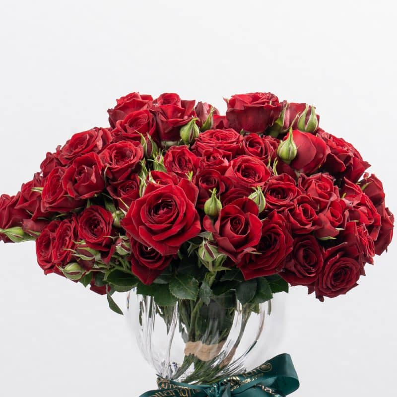 Red Spray Roses in Glass Vase - 23 cm