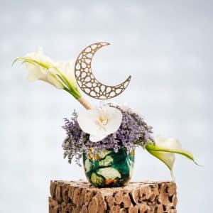 White Calla Lilies and Limonium
