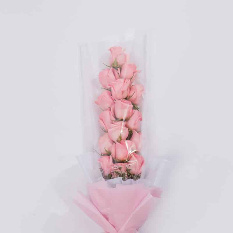 Whispering Pink: Roses and Limonium