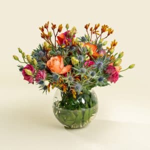 Floral beauty Mix with Eryngium and Roses