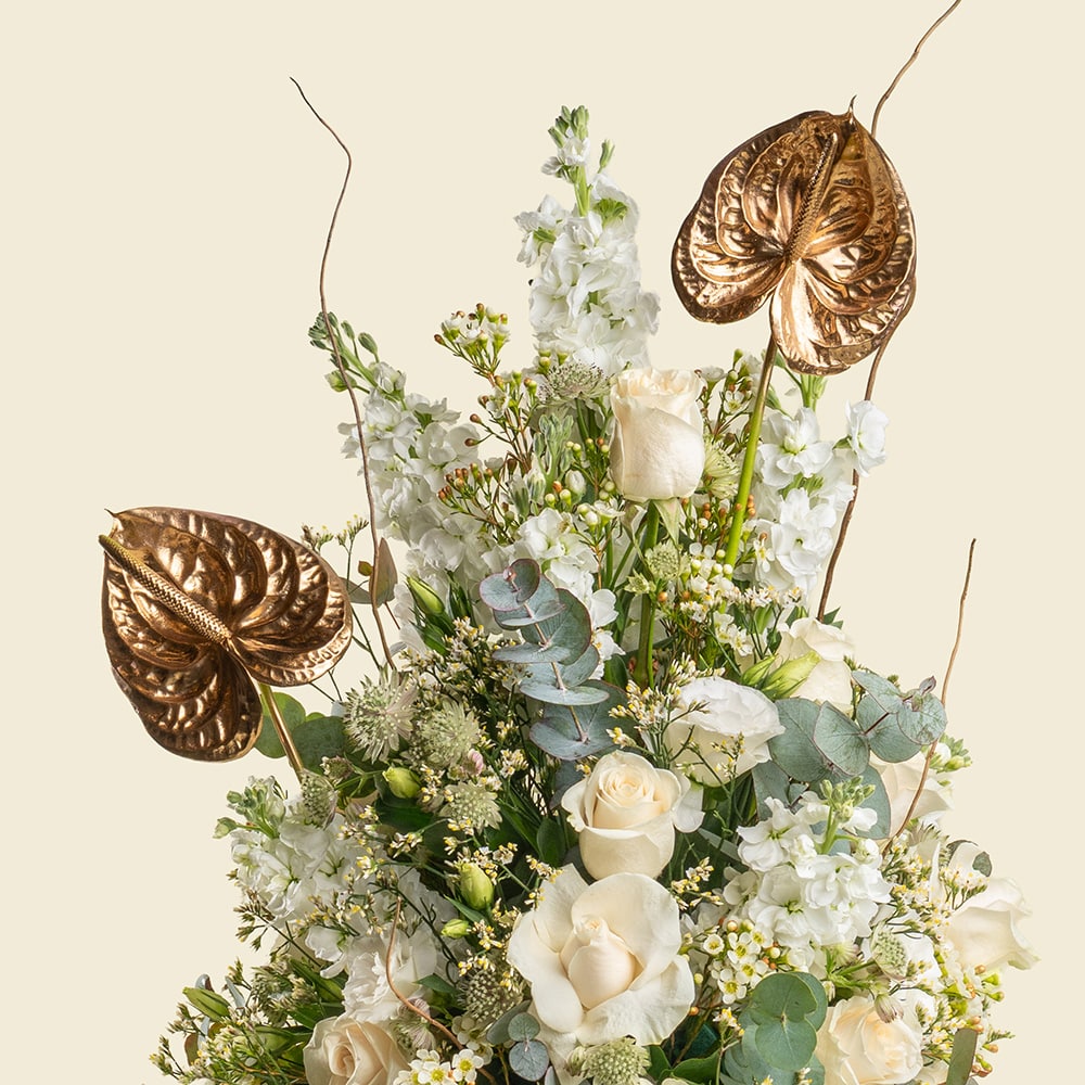 2.2 Luxury Floral with Roses & Matthiola Arrangement