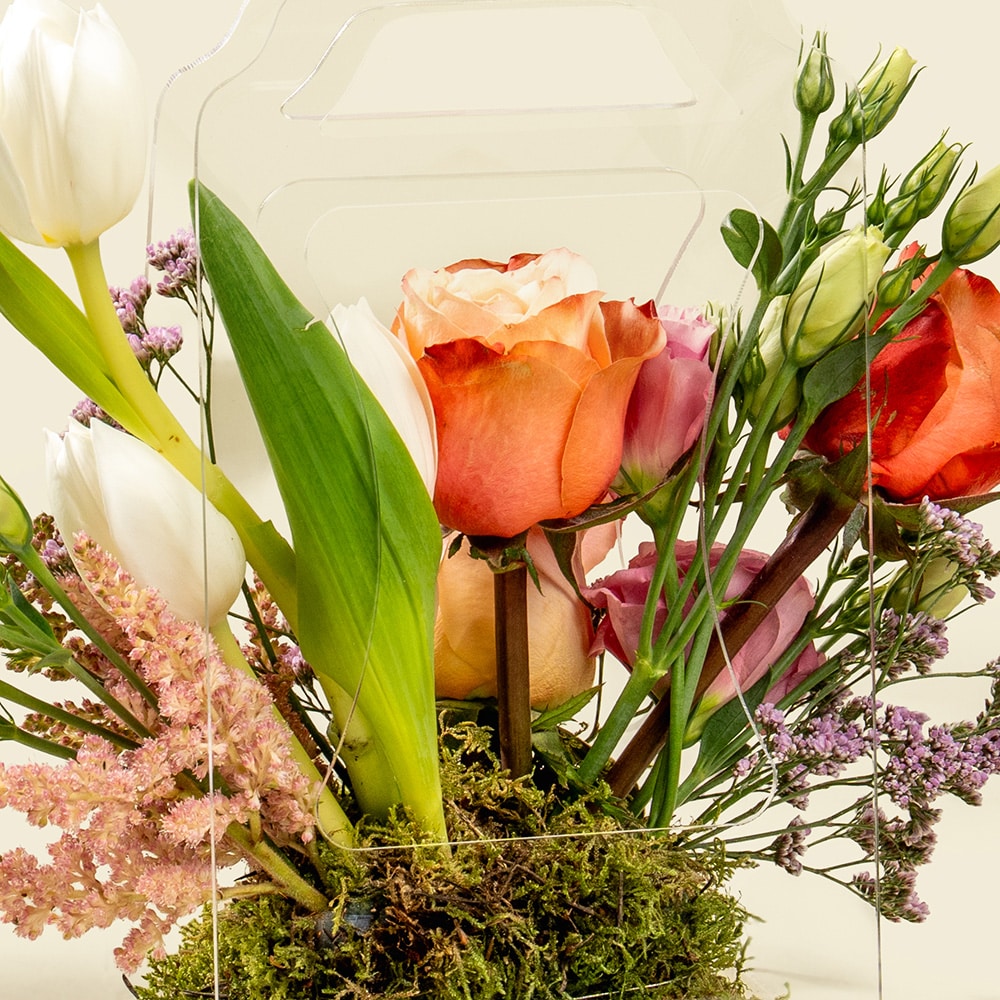 3.2 White Tulips Bouquet