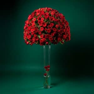 luxury-red-floral-arrangement-glass-vase