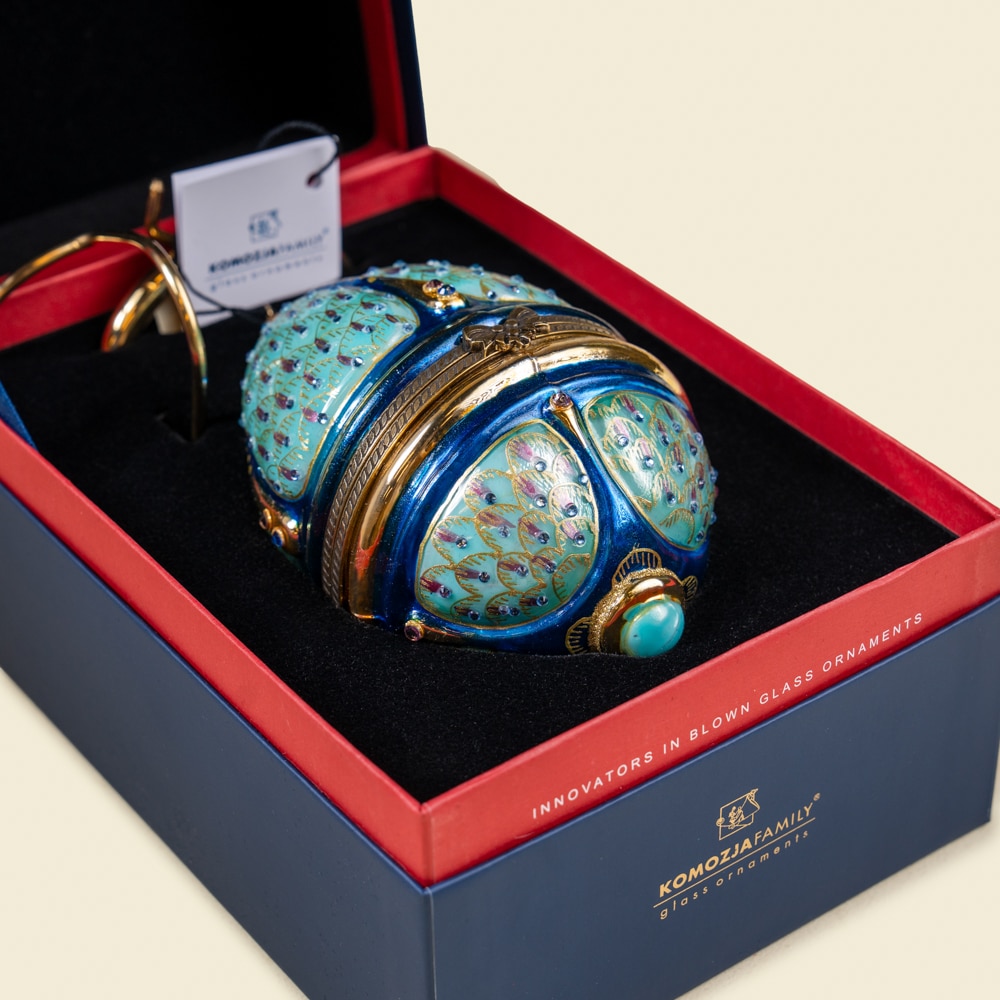 3.2 Crystal Peacock Hinged Fabergé-Style Egg – Handcrafted Luxury Ornament